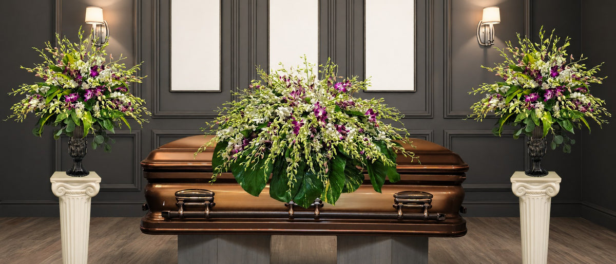 CV-22 Set funeral de orquídeas: casket cover triple y 2 arreglos
