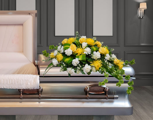 CV-02 Casket cover de rosas, claveles, spiders y campana de Irlanda