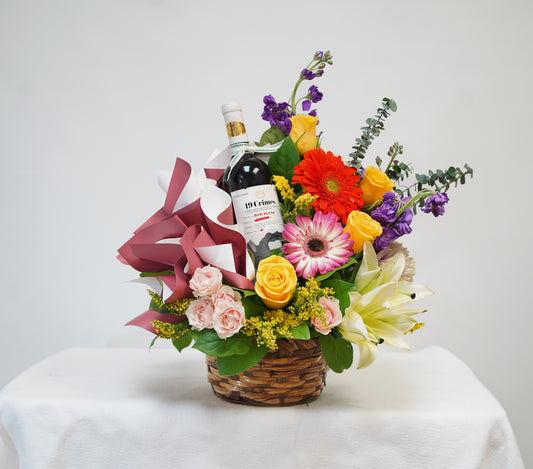 HB-5 Arreglo de rosas, crisantemos, gerberas, lirios concador, spray roses y stocks