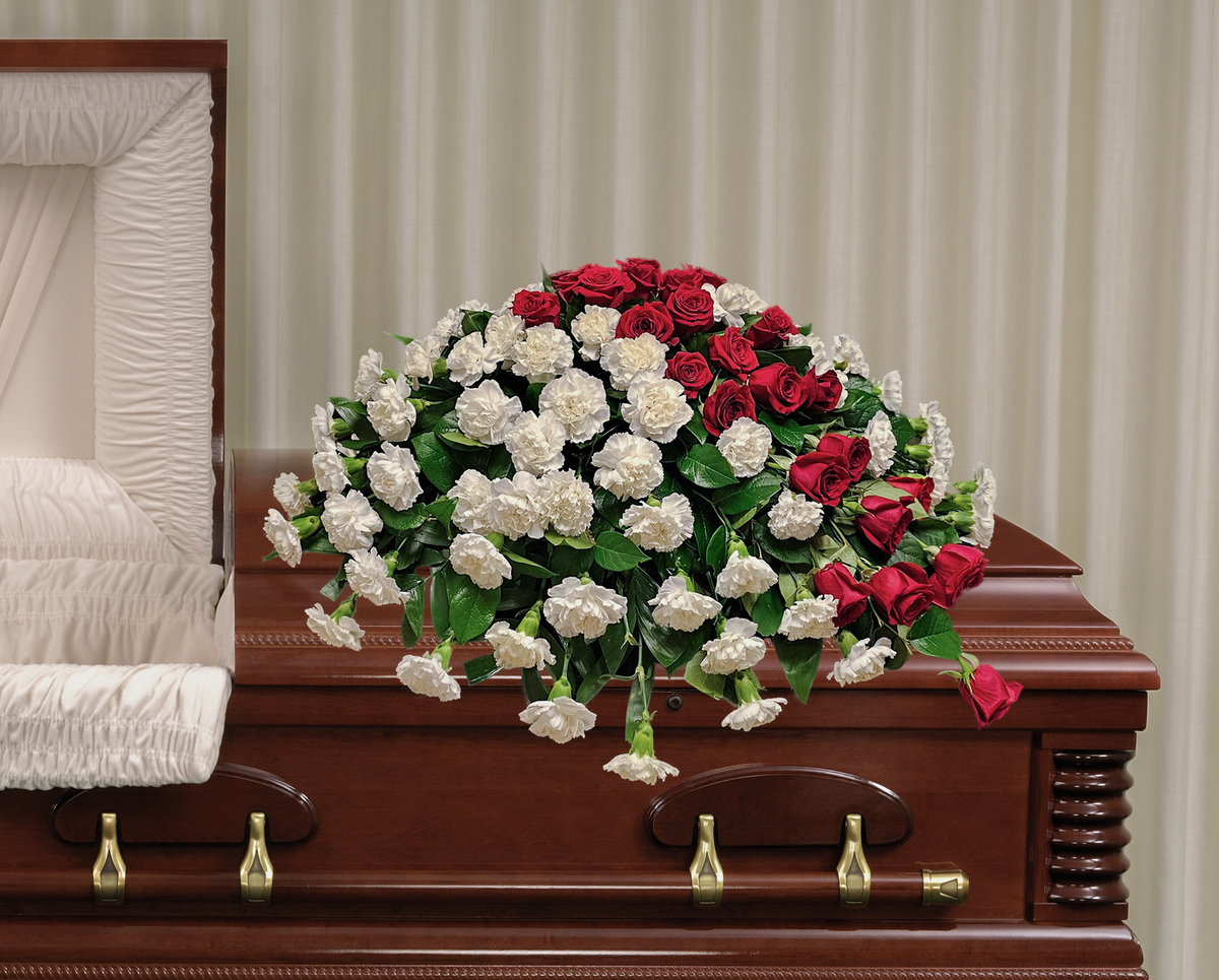 CV-04 Casket cover de rosas y claveles