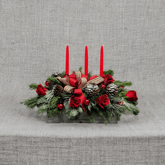 ND-30 Arreglo de mesa navideño de rosas y pine cones