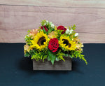 GT-2 Arreglo de girasoles, rosas, alstroemerias, spray roses y solidago con globo