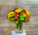 GT-9 Arreglo rosas, spray roses, girasoles, pinoccios, solidago y spiders